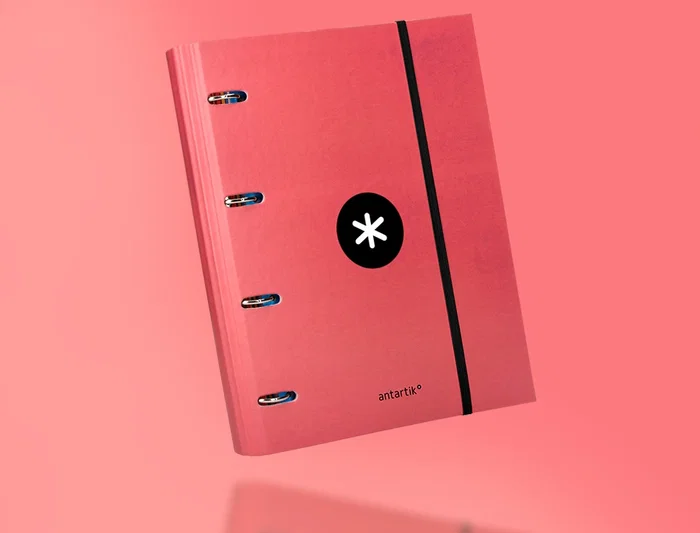 Antartik Carpeta con recambio A4, 4 anillas 40mm, con solapa, forrada, cuadro 5mm, color coral Antartik Carpeta con recambio A4, 4 anillas 40mm, con solapa, forrada, cuadro 5mm, color coral