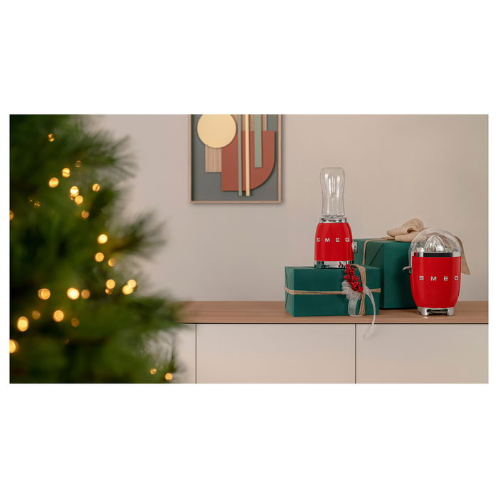 Smeg CJF11RDEU Exprimidor de Cítricos Eléctrico, Color Rojo, 70W, Cono en Acero Inoxidable, Función Antigoteo y Almacenamiento de Cable