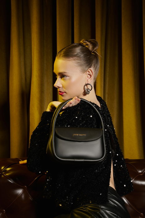 Vince Camuto Como - Black Bolso Negro Piel 100% Polivinílica Elegancia Funcionalidad Versátil Práctico 19x9x15 cm Vince Camuto Como - Black Bolso Negro Piel 100% Polivinílica Elegancia Funcionalidad Versátil Práctico 19x9x15 cm