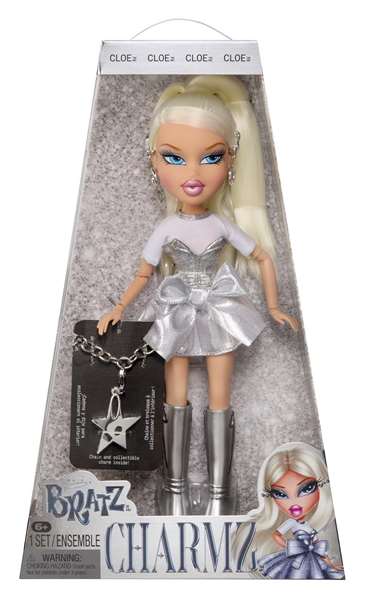 MGA Muñeca Bratz Stylin' Charmz Cloe con look brillante y charm 25 aniversario 22 cm MGA Muñeca Bratz Stylin' Charmz Cloe con look brillante y charm 25 aniversario 22 cm