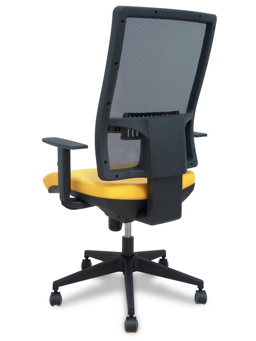 Silla de oficina Horna con mecanismo Sincro tapizada con Tela color Amarillo y malla color Negro. Equipada con lumbar 1D, Brazos 1D y Ruedas de parqué