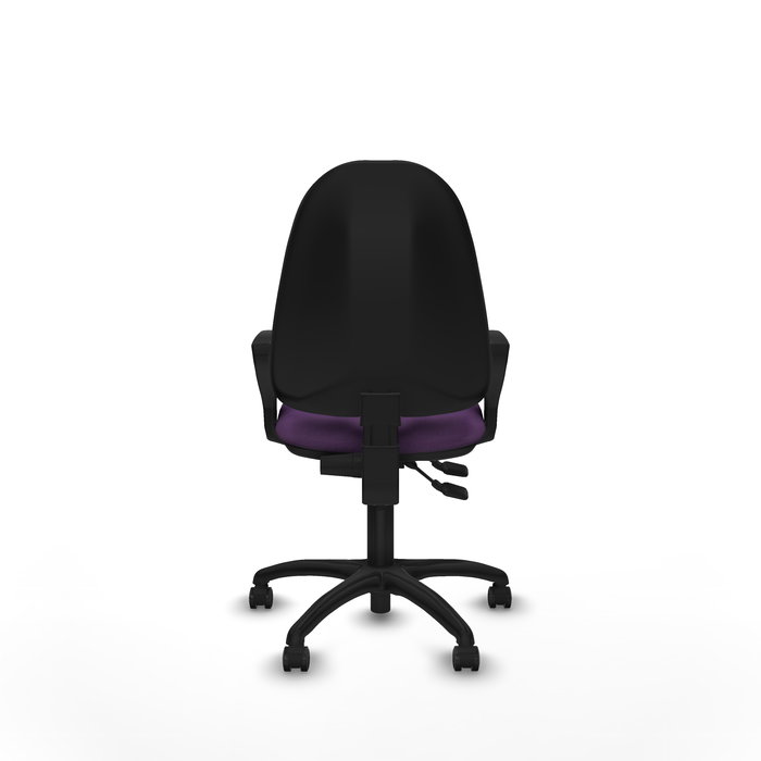 Silla de oficina Algarra con mecanismo Contacto permanente de doble maneta tapizada con Tela color Morado. Equipada con Base poliamida negra, Brazos fijos y Ruedas autofrenantes
