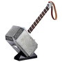 HASBRO Mjolnir Martillo de Thor Vengadores 1:1 Réplica con Luz y Sonido