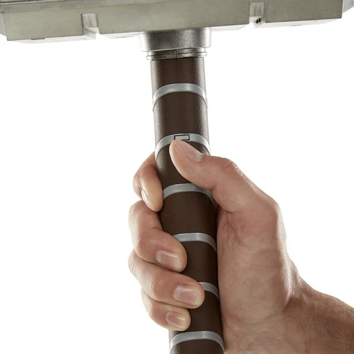 Hasbro Marvel Legends Mjolnir Martillo Electrónico 1:1