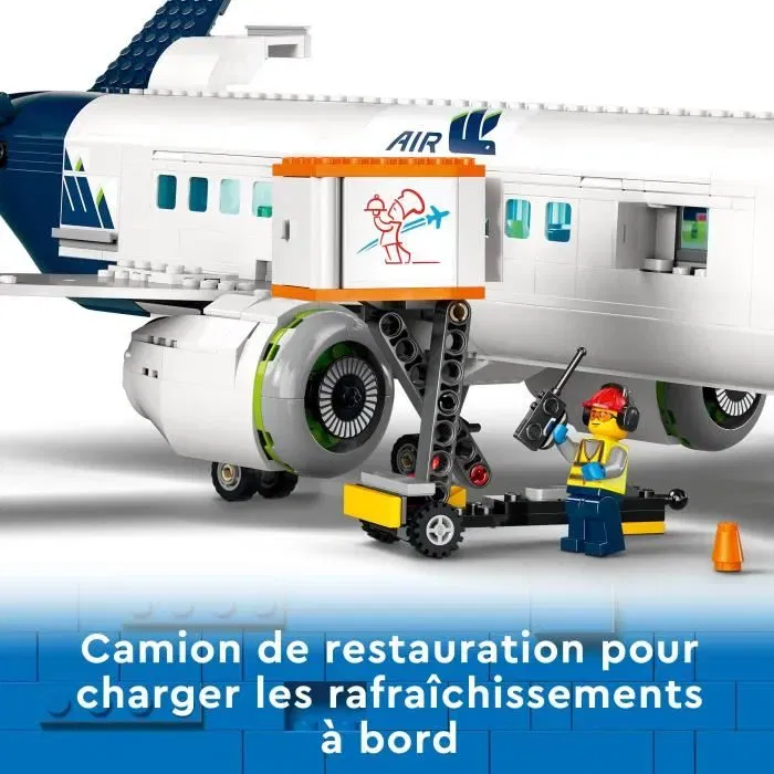 Lego 60367 Avión de Juguete con Autobús del Aeropuerto, Remolcador, Camión de Equipaje y 9 Minifiguras Set de Construcción