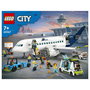 LEGO City Avión de Pasajeros 60367, Juego de construcción, 913 piezas, 7+ años, Multicolor