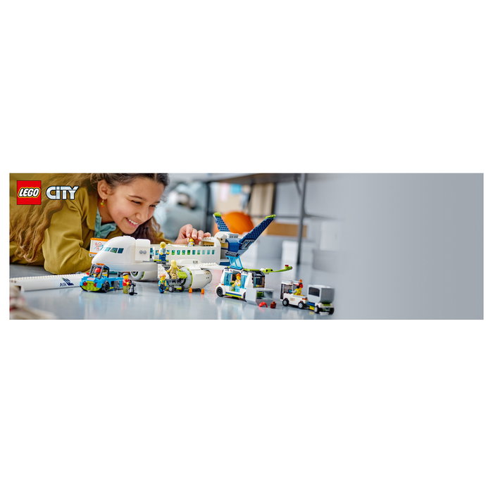 LEGO City Avión de Pasajeros 60367, Juego de construcción, 913 piezas, 7+ años, Multicolor