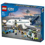 LEGO City Avión de Pasajeros 60367, Juego de construcción, 913 piezas, 7+ años, Multicolor