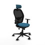 Silla de oficina Jorquera con mecanismo Sincro tapizada con Tela color Verde petróleo y malla color Negro. Equipada con lumbar 1D, Brazos 1D, Cabecero 2D y Ruedas 65mm nailon