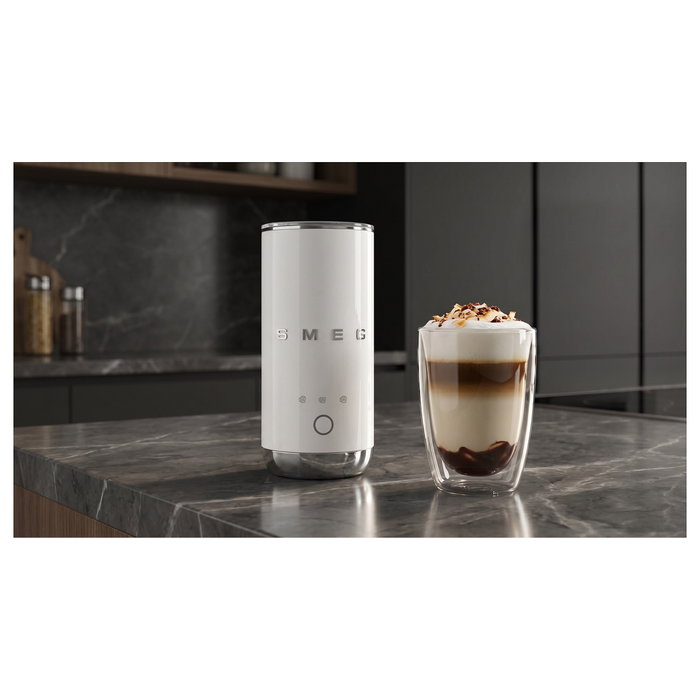 Smeg MFF02CREU Espumador y Calentador de Leche, Crema