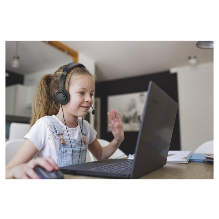 Kensington Classic EQ USB-C® con micrófono y control de volumen, Negro