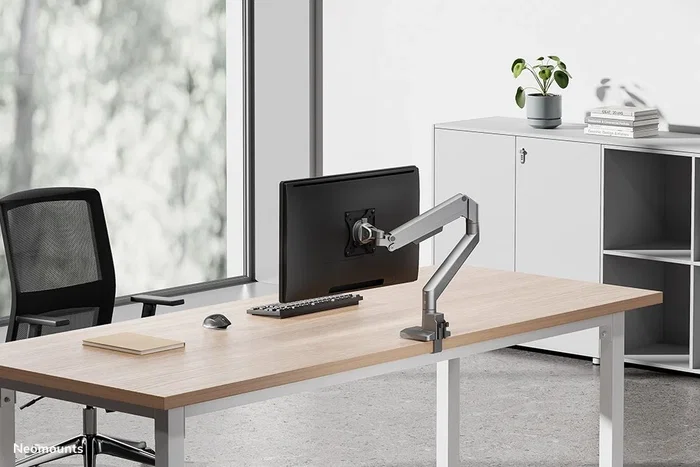 Neomounts Neomounts DS70-250SL1 Brazo de monitor 17-35 pulgadas Plata
