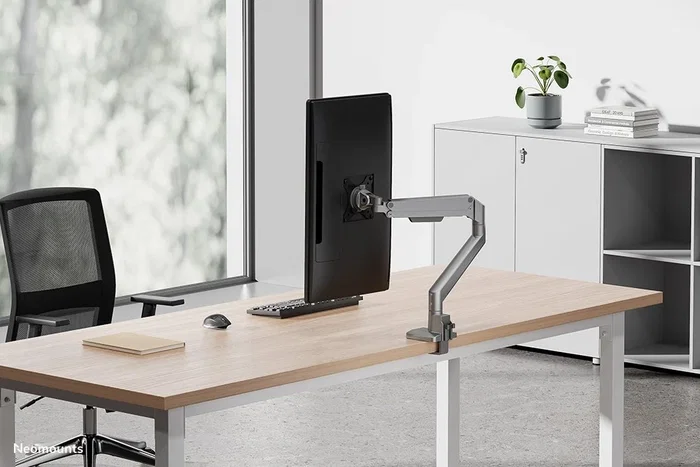 Neomounts Neomounts DS70-250SL1 Brazo de monitor 17-35 pulgadas Plata