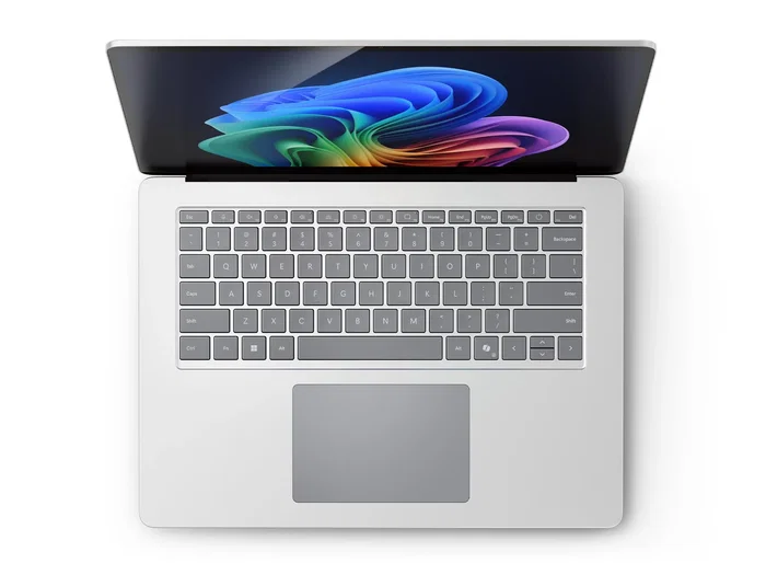 Microsoft Surface Laptop 7 Copilot+ PC Portatil 15" - Intel Core Ultra 5 238V, 32GB RAM, 256GB SSD, Pantalla Tactil, Windows 11 Pro, Color Platino