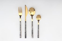 DKD Home Decor Juego de Cubertería 16 Piezas Inox Símil Mármol Dorado y Negro