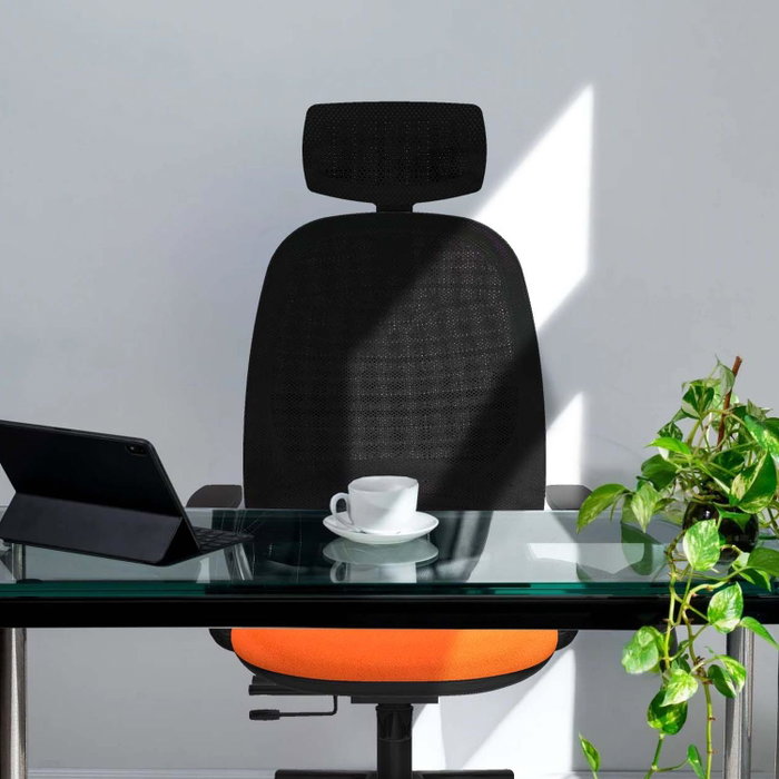 PIQUERAS Y CRESPO Silla de oficina Cilanco con mecanismo Sincro/Traslack, Tela Naranja y Malla Negra PIQUERAS Y CRESPO Silla de oficina Cilanco con mecanismo Sincro/Traslack, Tela Naranja y Malla Negra