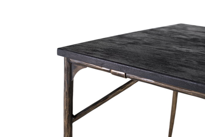 GINER Y COLOMER Mesa de Comedor Rectangular de Madera Maciza 200 cm, Tapa Negra y Patas de Hierro con Acabado Bronce Envejecido, Estilo Industrial Contemporáneo