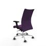 Silla Albacete confidente con mecanismo Sincro tapizada con Tela color Morado. Equipada con Base aluminio, Brazos 2D y Ruedas 65 mm parqué