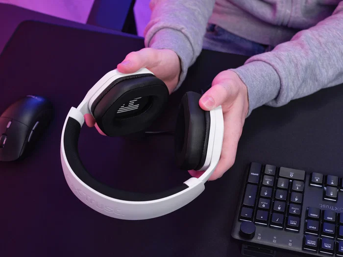 Trust GXT 492W Carus Auriculares Gaming para PC, PS, Xbox, Switch, Diadema Circumaural Blanco con Micrófono Extraíble Boom y Control de Volumen, Cable 3.5 mm