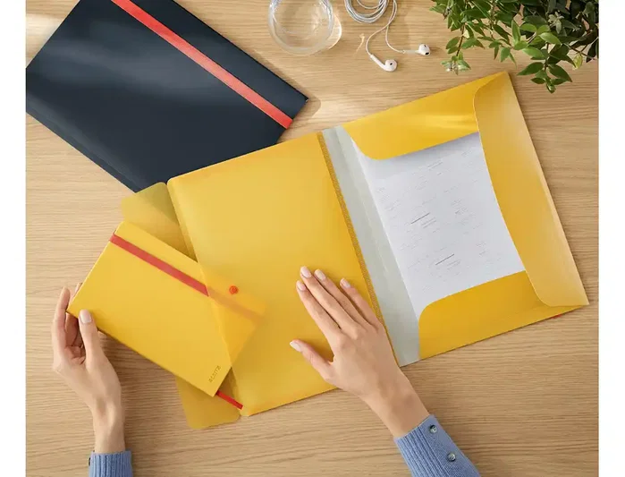 Leitz Cosy Carpeta de Polipropileno con Gomas, Solapas y Bolsillo Interior Amarillo DIN A4
