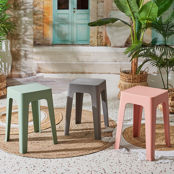 Home Deco Factory Taburete Apilable Verde Colección Essentiel Spectra 34,5x34,5 cm h.47 cm