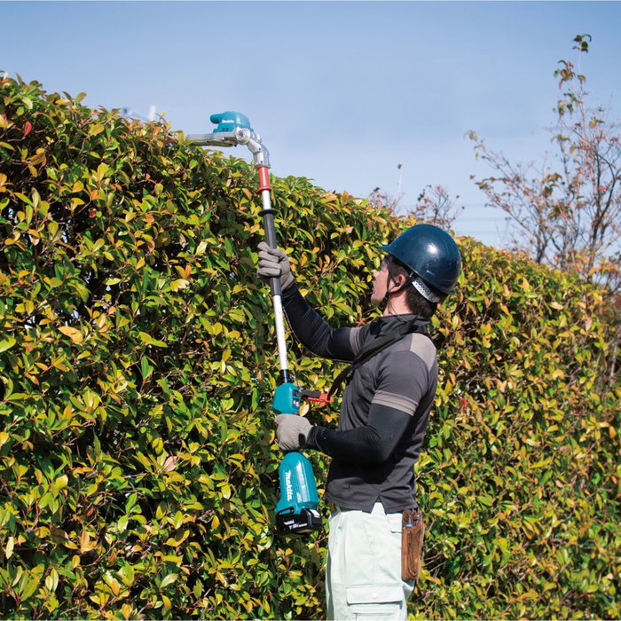 Makita DUN500WZ Cortasetos a Batería 18V con Hoja de 50 cm