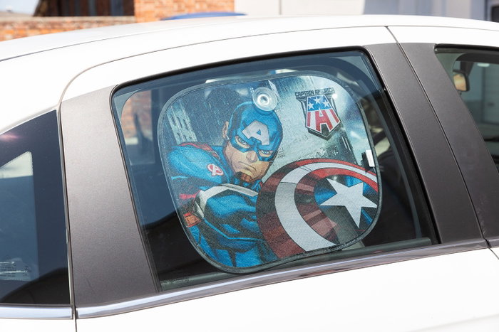 Licensing Par de Cortinas Laterales Marvel Capitán América 44x35cm