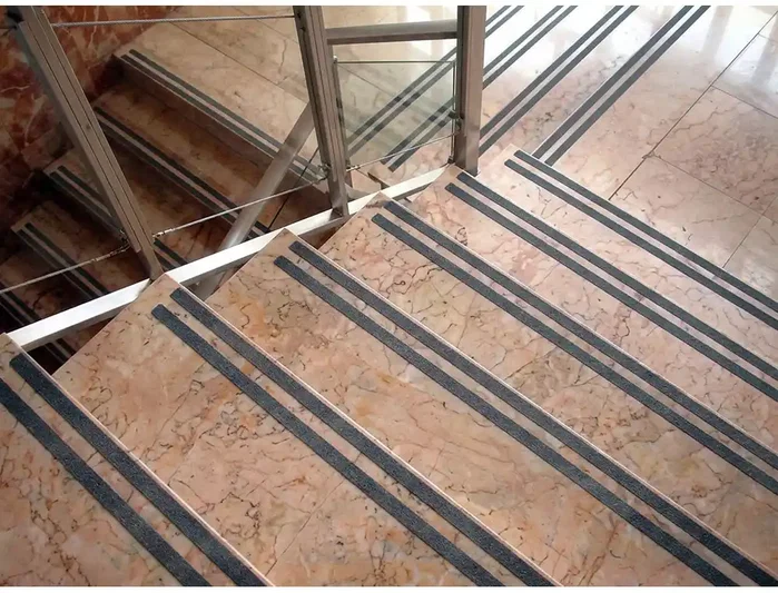 Q-connect Cinta antideslizante gris 5 m x 25 mm