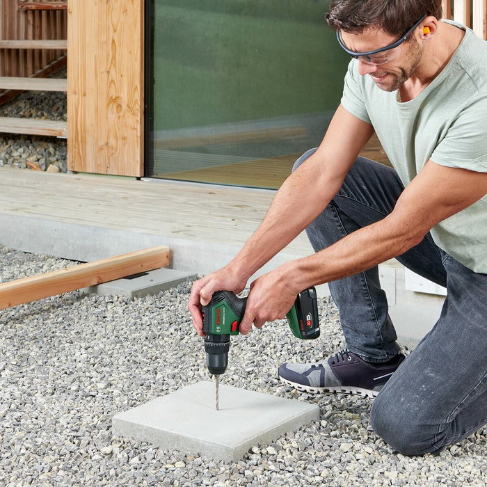 Bosch UniversalImpact 18V-60 Taladro Percutor Inalámbrico con 2 Baterías de 2,0 Ah y Cargador