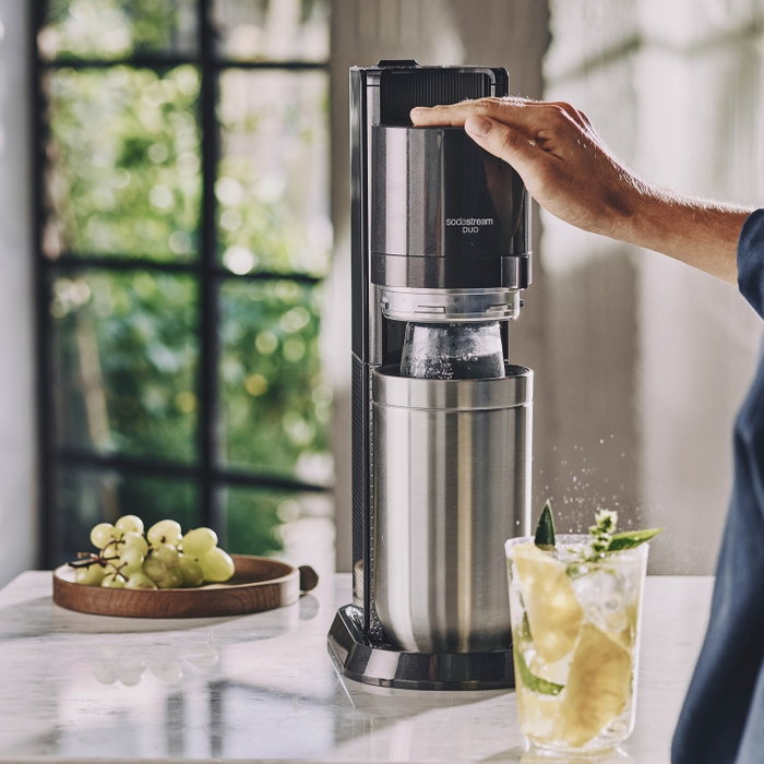 SodaStream DUO Negro y Acero Inoxidable con Botella de Vidrio 1 L