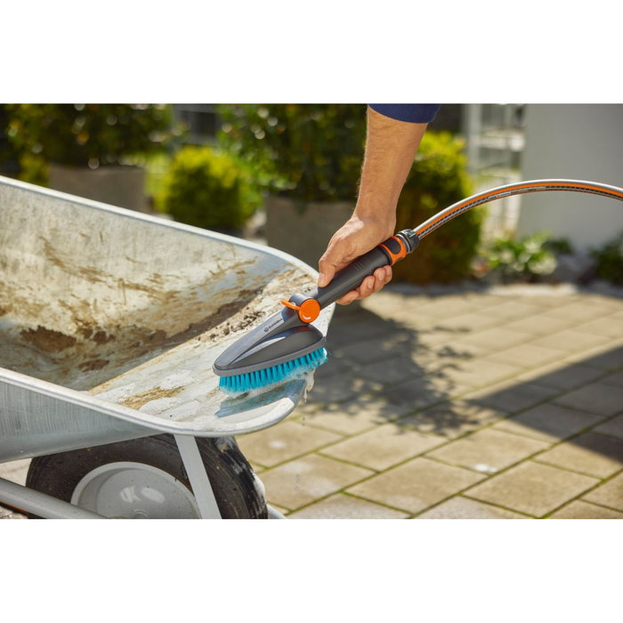 Gardena Cleansystem Hand Brush M hard Gardena Cleansystem Hand Brush M hard