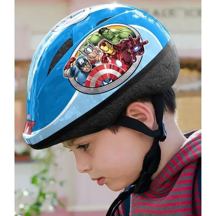 Stamp Paquete de Protecciones AVENGERS - Casco, Rodilleras y Coderas - Talla Ajustable (50-56cm)