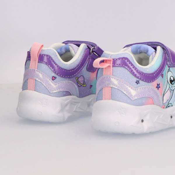 Cerdá Deportiva Suela Ligera Eva Con Luces Stitch T027 Lilac Talla 27 Cerdá Deportiva Suela Ligera Eva Con Luces Stitch T027 Lilac Talla 27