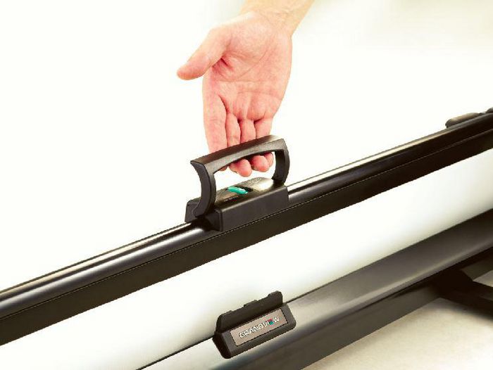 Grandview X-PRESS Pantalla Portátil 82" 16:10 Área de Visualización 1770 x 1106 mm