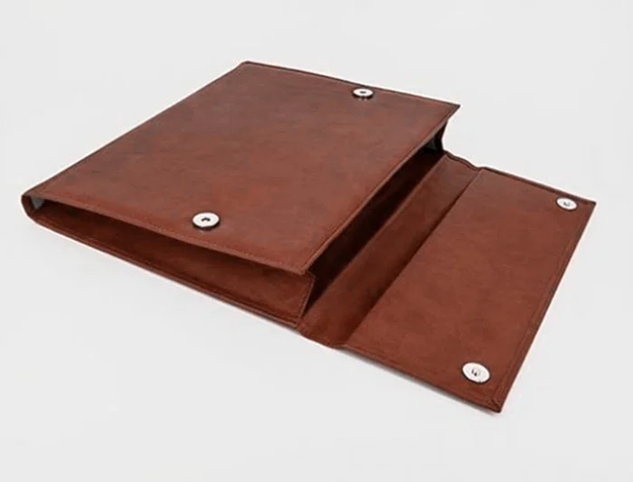 Q-connect Carpeta Portadocumentos Artesanía Piel Sintética Doble Cierre Imán Color Cuero 260x235x35 mm