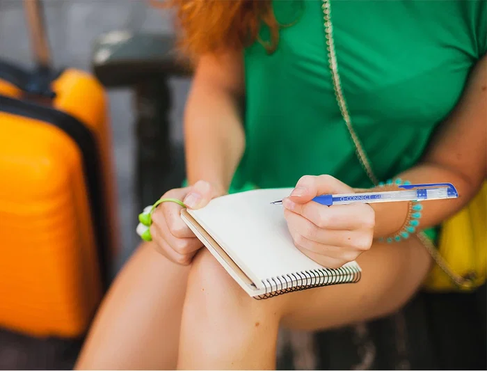 Q-connect Bolígrafo Tinta Gel Azul 0.7 mm con Sujeción de Caucho y Punta Fina