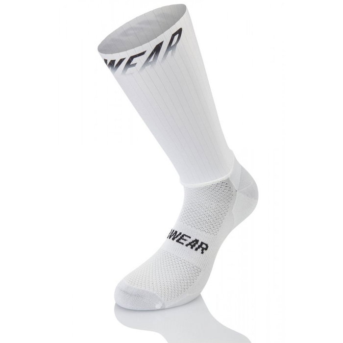 Mbwear Calcetines Aero Dry Ultraligeros Transpirables para Hombre y Mujer - Acolchados con Tecnología Q-Skin Antiolor (S-M 35-40) Mbwear Calcetines Aero Dry Ultraligeros Transpirables para Hombre y Mujer - Acolchados con Tecnología Q-Skin Antiolor (S-M 35-40)