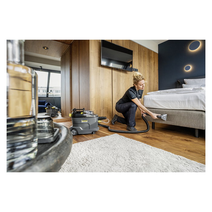 Kärcher Puzzi 8/1 Aspiradora de Agua/Limpieza Húmeda y Secado 1200W, Sin Bolsa, 8L, Profesional, para Suelos Duros y Alfombras