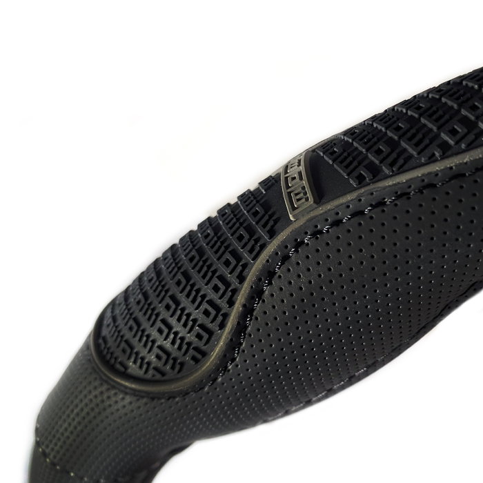 Momo Funda de Volante Supergrip Universal Negro y Gris 38-39cm