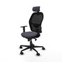 Silla de oficina Jorquera con mecanismo Sincro tapizada con Tela color Gris oscuro y malla color Negro. Equipada con lumbar 1D, Brazos 1D, Cabecero 2D y Ruedas 65mm nailon
