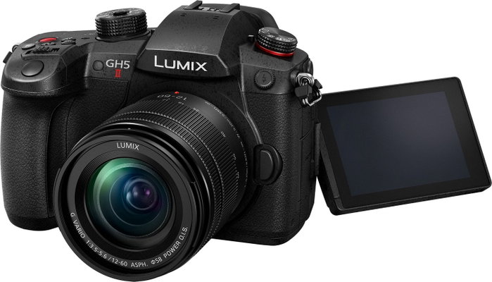 Panasonic LUMIX GH5 II con objetivo FS 3,5-5,6/12-60 OIS
