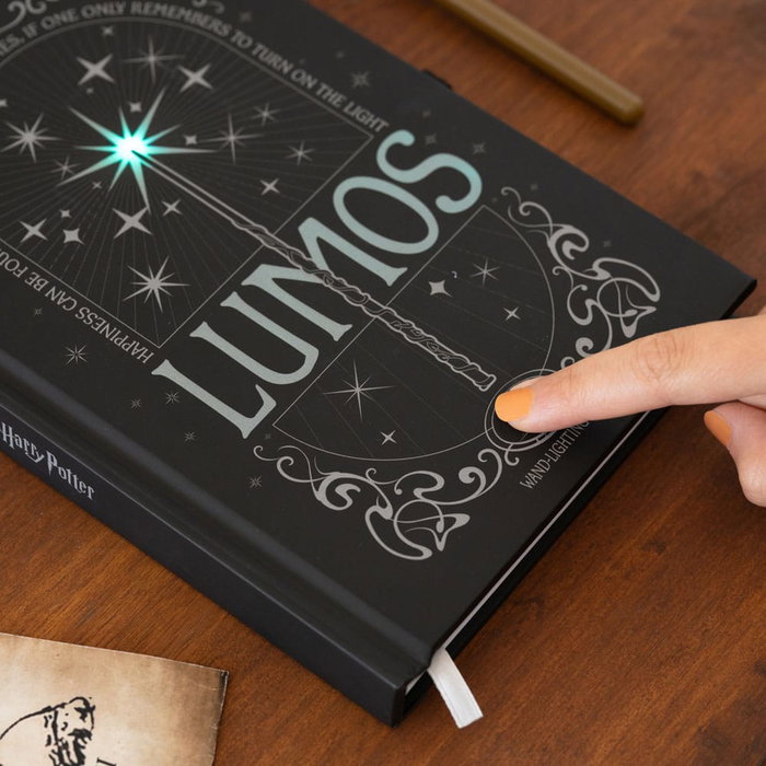 Harry Potter Cuaderno A5 Premium con luz Lumos Maxima