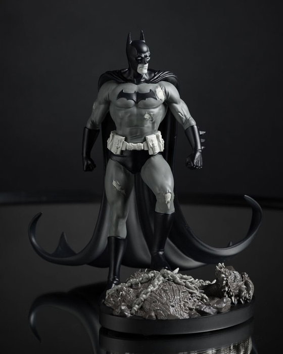 DC Direct Estatua 1/10 Batman by Bjorn Barends (Black White) 18 cm