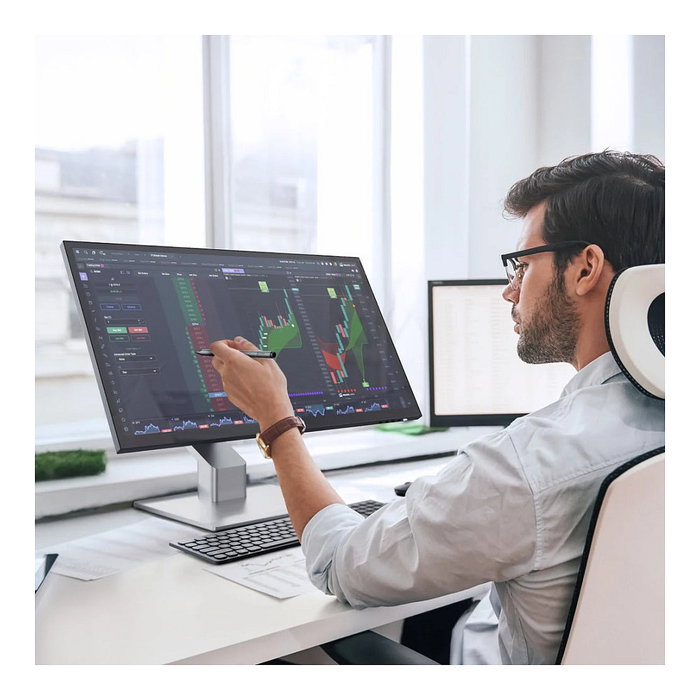 ALOGIC Clarity Fold Touch 27" 4K Ultra HD Monitor Táctil, Webcam 8MP, 65W USB-C, Negro Plata
