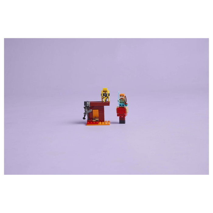 LEGO Minecraft La Batalla de Lava del Inframundo 21266