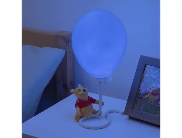 Wondee Lampara LED Disney Winnie the Pooh con Globo Cambiante de Colores, Forma 36 cm