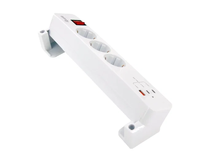 Equip Regleta 245556 con 3 Tomas Schuko, 2xUSB-C y 1xUSB-A, Blanco