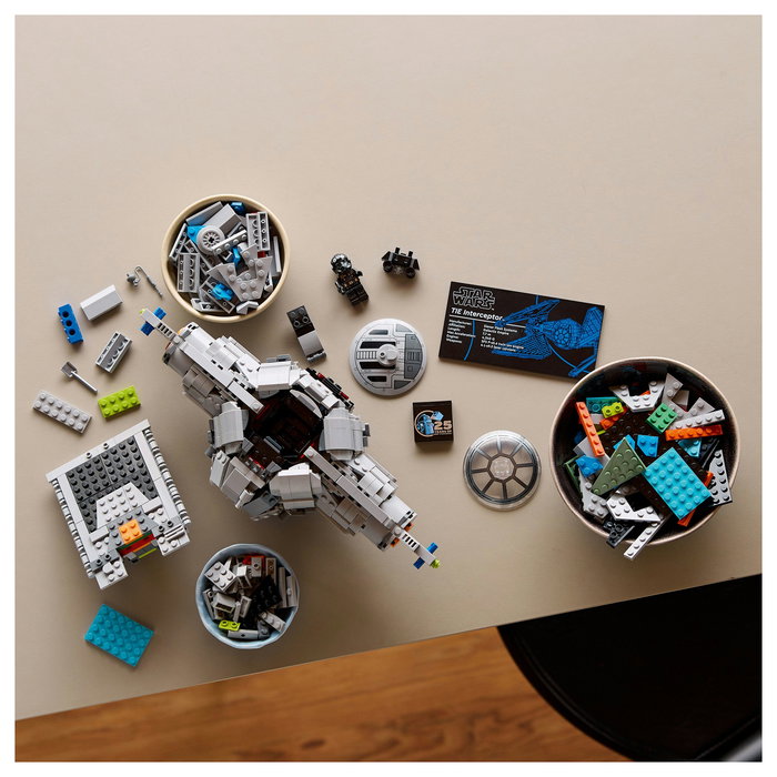 LEGO Star Wars TIE Interceptor 75382 Juego de Construcción 1931 Piezas - Nave Espacial