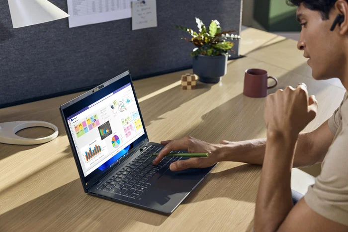 HP EliteBook X G2i 14AI U7-356H 32GB 1TB W11P Azul HP EliteBook X G2i 14AI U7-356H 32GB 1TB W11P Azul