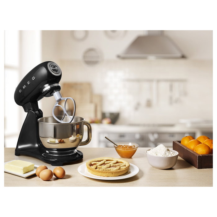 Smeg SMF03BLEU Batidora de varillas, Negro, 800W, 4.8L, Aluminio y acero inoxidable